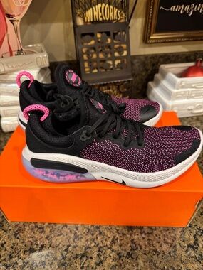 Nike Joyride Run Flyknit